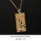 Médaillon Tarot plaqué or et véritable zircon